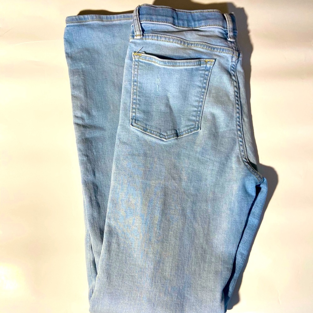 Old navy ripped slim or skinny jeans